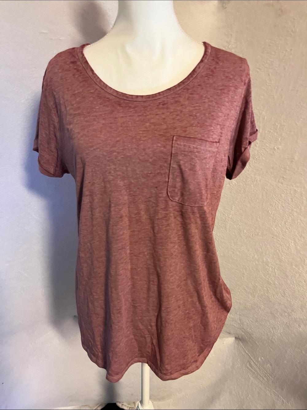 Nostalgia Mauve Short Sleeve Scoop Neck Pocket Tee